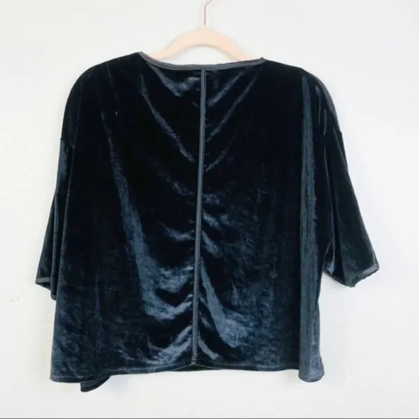 TAHARI Black Velvet Short Sleeve Lounge Top Size Small‎ - Image 6