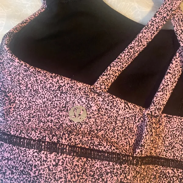 Lululemon sports bra - Image 4