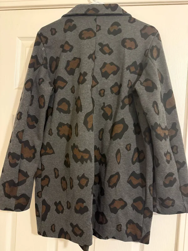 Strut & Bolt Leopard print Women’s blazer - Image 5