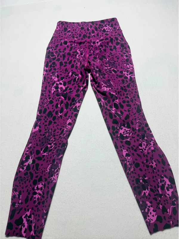 Lululemon Purple Leopard Print Leggings Size 4 - Image 6