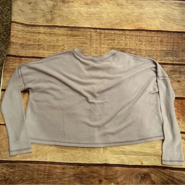 Urban Outfitters OU Out From Under Light Purple VNeck cropped Sweater Size Large - Image 3