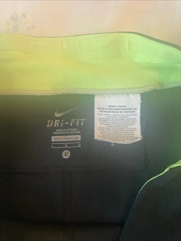 Nike womens Capri workout bottoms - Image 8