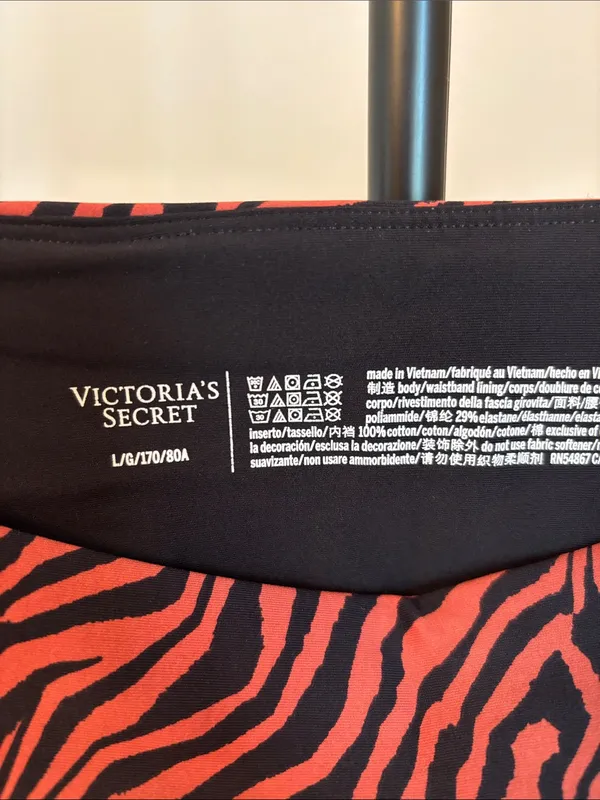 Victoria's Secret Black and Red Zebra-Print Leggings - Image 2