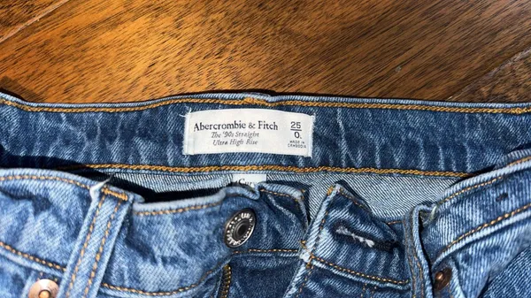Jeans - Image 2