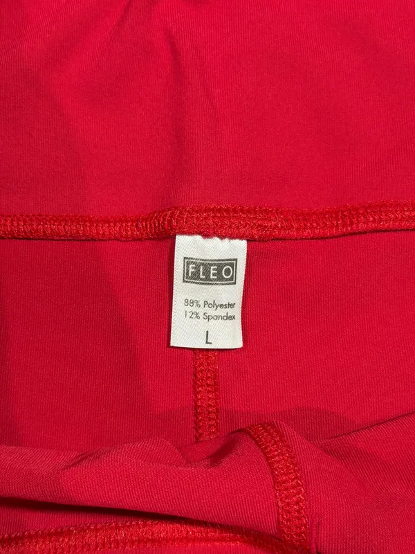 Women’s Red Fleo Original Shorts Size Large - Image 7