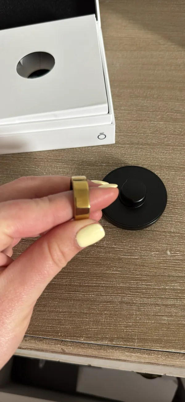 Gold oura ring size 8 - Image 2