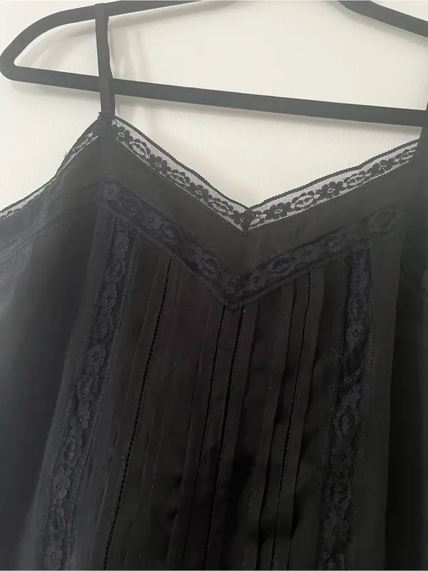 Abercrombie & Fitch Black Lace Pleated Cami Top XS Going Out Romantic Minimalist - Image 2