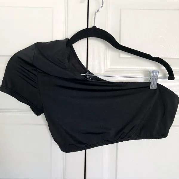 PrettyLittleThing Black One Shoulder Sleeve Bikini Top Size US 8 - Image 2