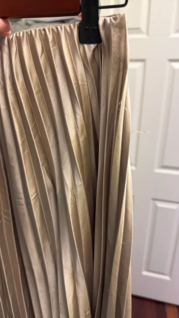 Lush Pleated Skirt - Image 3