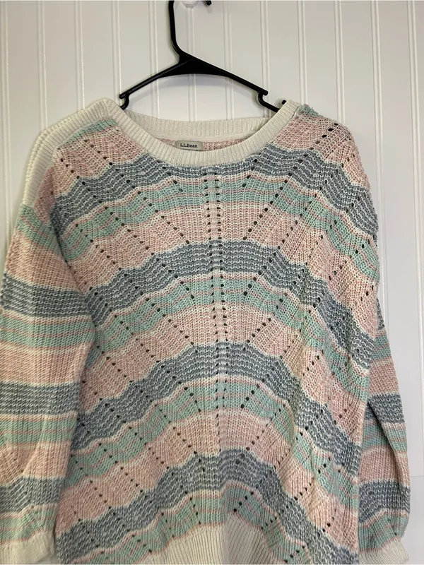 L.L. Bean Pastel Chevron Knit Sweater Size Medium - Image 2