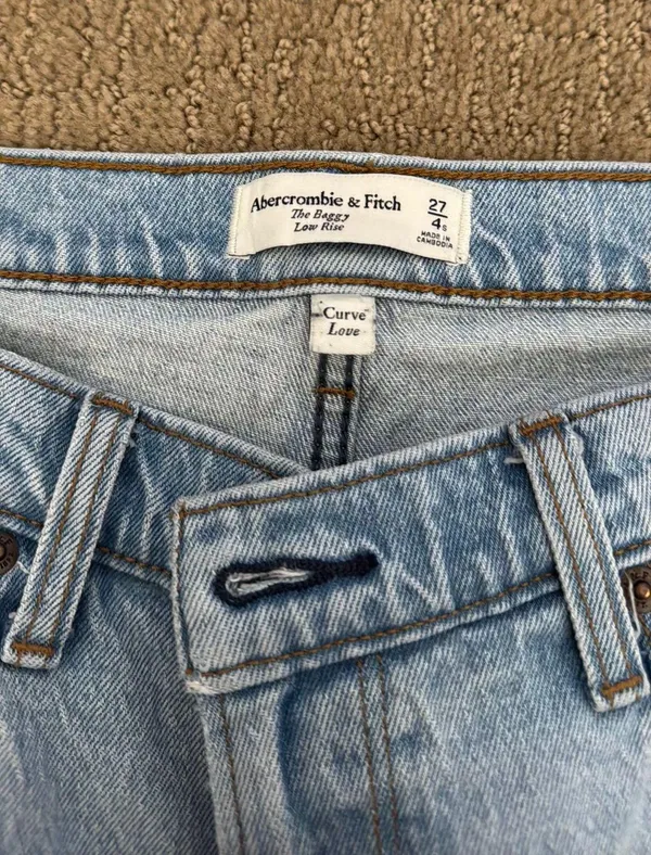 Abercrombie Jeans - Image 2