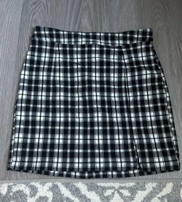 Garage Skirt - Image 2