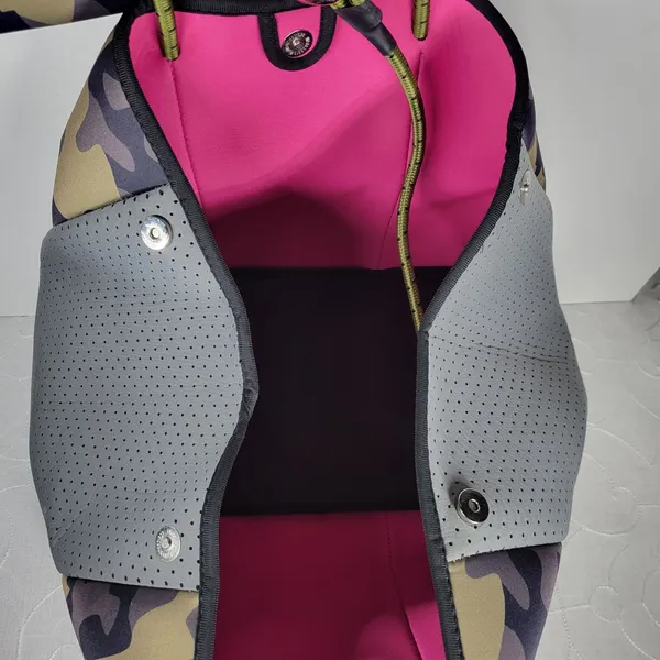 Haute Shore Camo Neoprene Tote Bag Pink Orange Stripe w/ Cosmetic Bag Gym Beach - Image 8