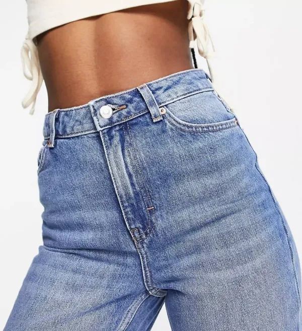 Esmara vintage inspired 90s mom-jean inspo fashion jeans in mid blue size 34 - Image 4