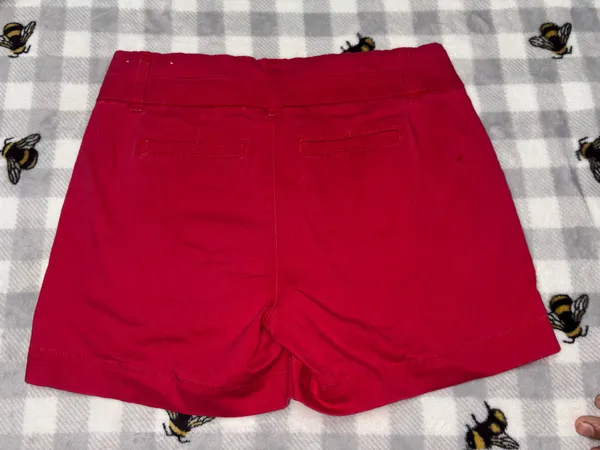 Red short Size 4 - Image 3