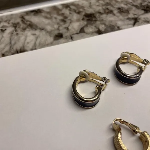 Lot Of 3 Pretty Clip On Clip-on Non Pierced Earrings Hoop - Gold Tone - Image 8