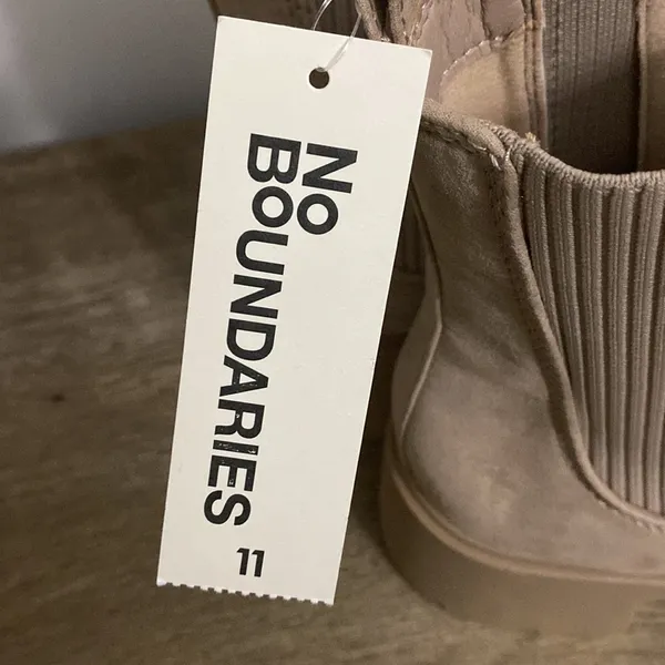 No Boundaries New! Women’s tan knit Chelsea ankle boots size 11 - Image 6