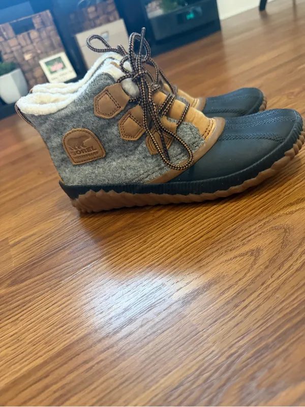 Sorel Out ‘N About Plus Duck Boots Outdoor Sherpa Lined 7 - Image 4