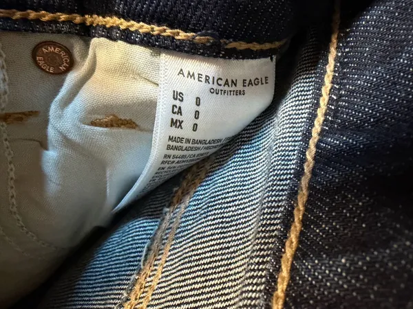 American Eagle Outfitters - Image 5