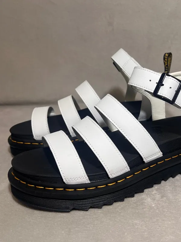 Dr. Martens Blaire White Sandals Women Sz 10 Leather Buckle Strappy Fit Summer - Image 5