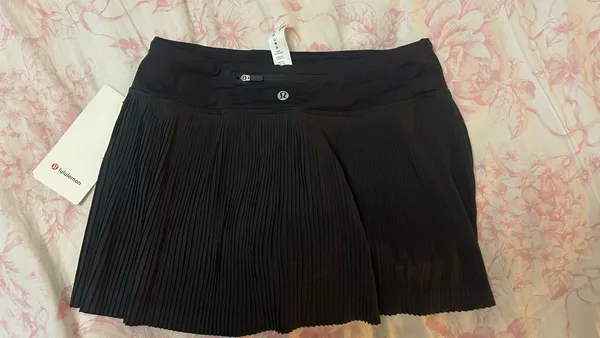 Lululemon Pleat To Street Skirt Black - Image 9
