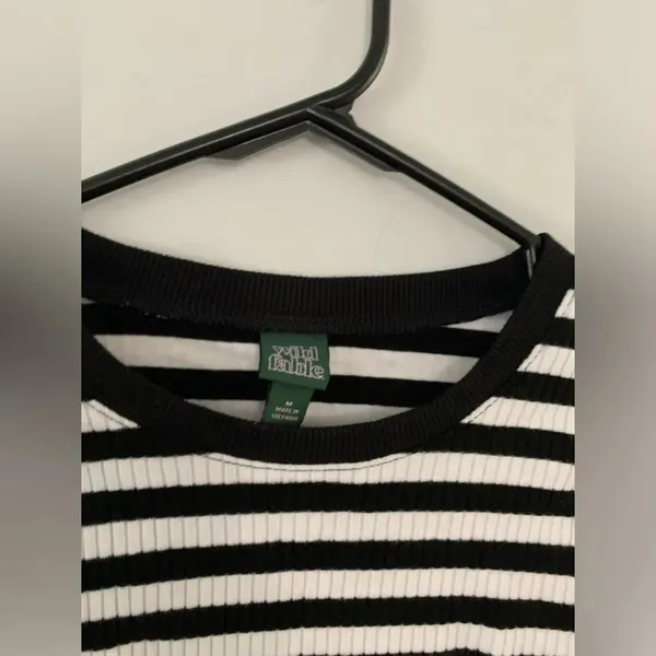 Wild Fable Stripe Crop Top Long Sleeve White Black Shirt Size M - Image 4