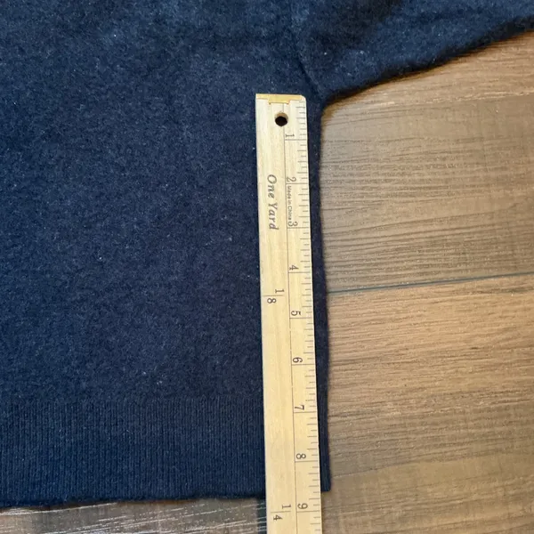 Pilcro Navy Blue 100% Cashmere V-Neck Boxy Pullover Sweater XS Anthropologie - Image 4