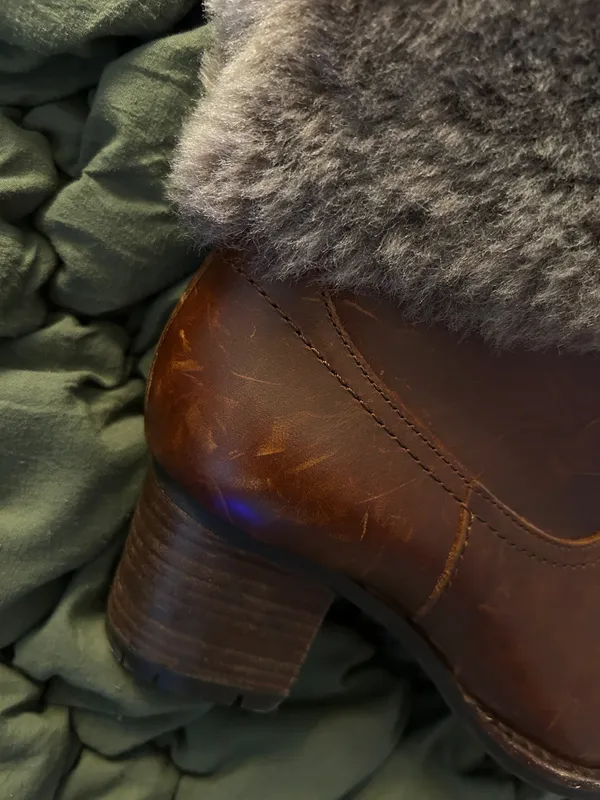 Women’s Boot Brown Size 6 - Image 4