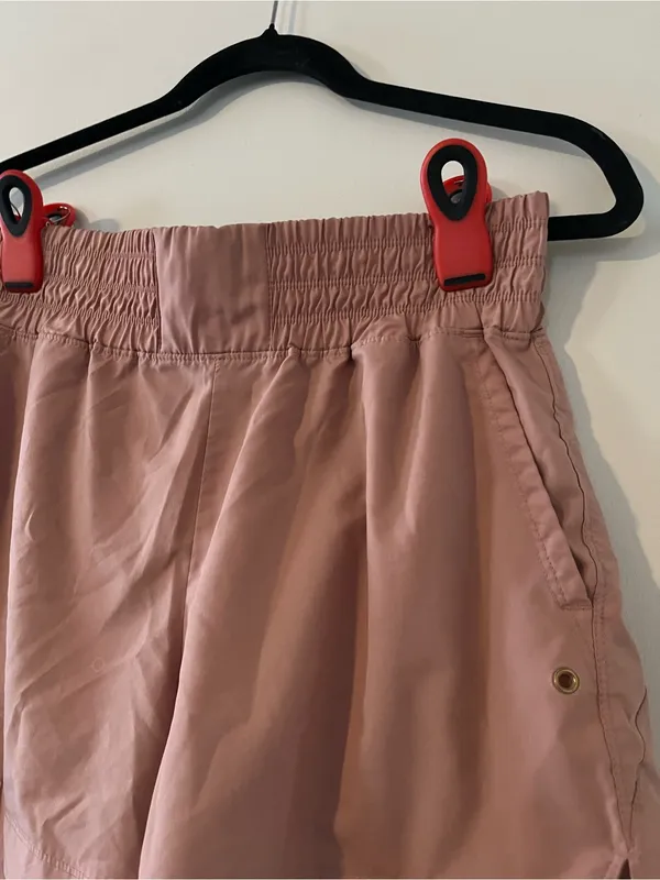 Old Navy Pink Pull On Shorts Medium Casual Summer Beach Loungewear Athleisure - Image 2