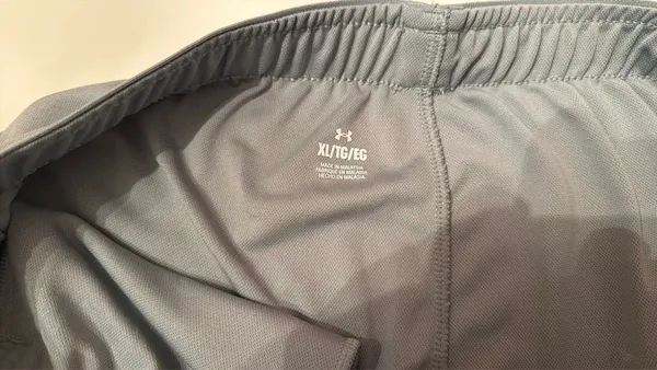 Under armour shorts - Image 3