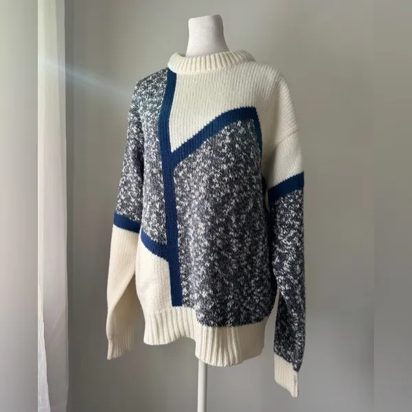 Vintage ‘90s Wrangler Marceau Collection Ivory & Navy Blue Pullover Sweater - Image 2