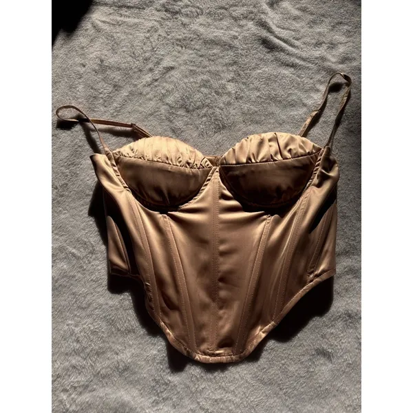 PRETTYLITTLETHING GOLD STRUCTURED SATIN SPLIT HEM HALTERNECK CORSET TOP size 6 - Image 4