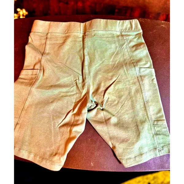 Monrow Biker Shorts w/Hip Pockets Olive - size M - Image 8