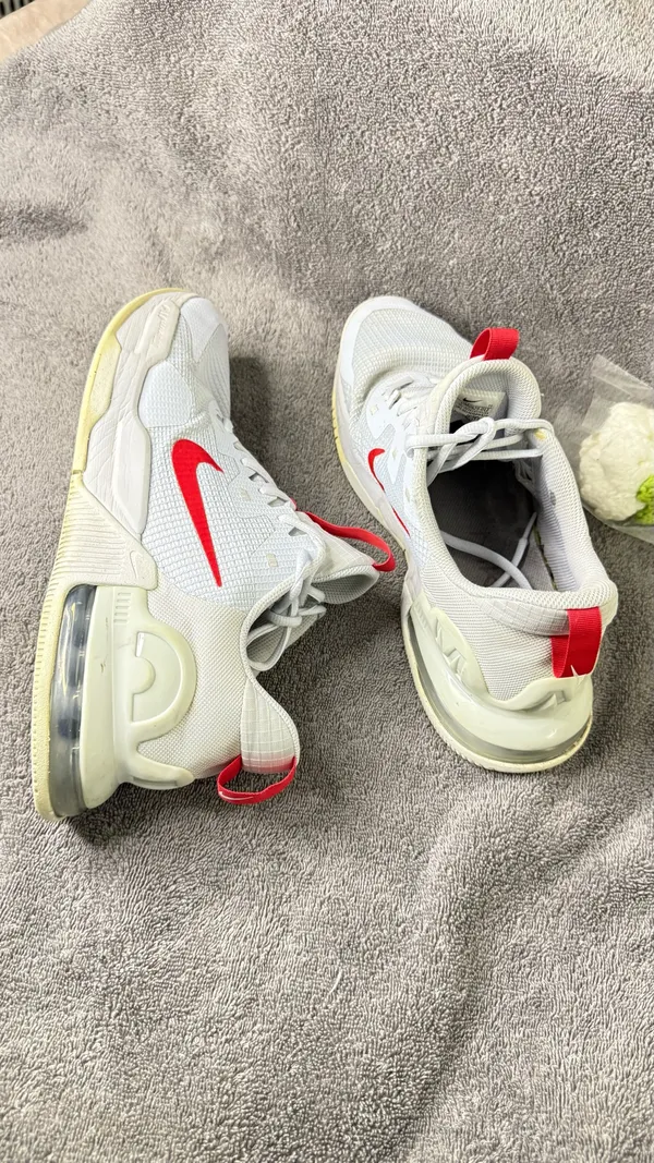 Nike Air Max Alpha Football Grey University Red Size 10.5 - Image 5