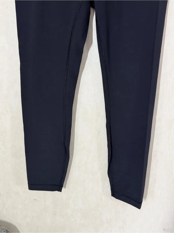 Lululemon Women’s Wunder Under Hi-Rise 7/8 Tight Full-On Luxtreme 25" in Black 8 - Image 5