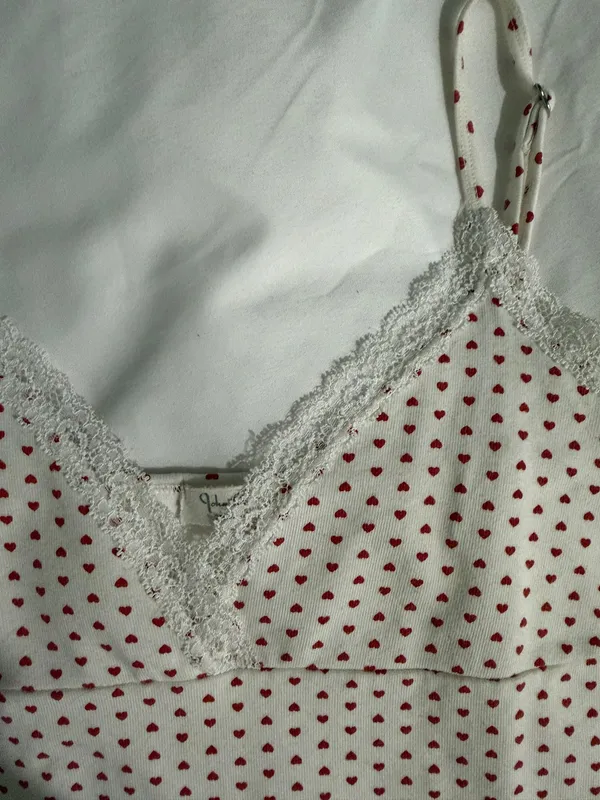 Brandy Melville John Galt Heart Tank - Image 4