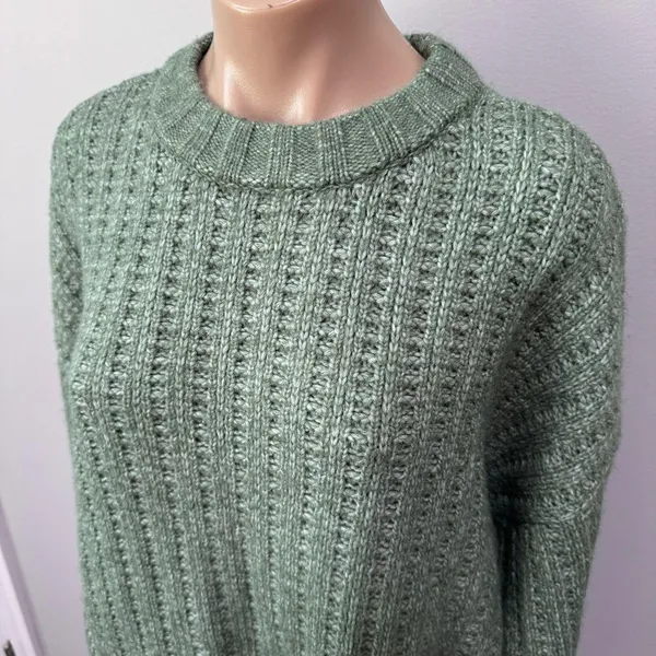 American Eagle Green Cozy Knit Sweater Medium - Image 2