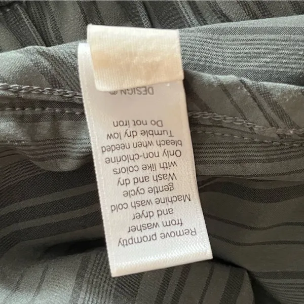 ATHLETA Perfect STRIPE SWAY Subtle Stripe Shorts ZIP Pocket - Image 10
