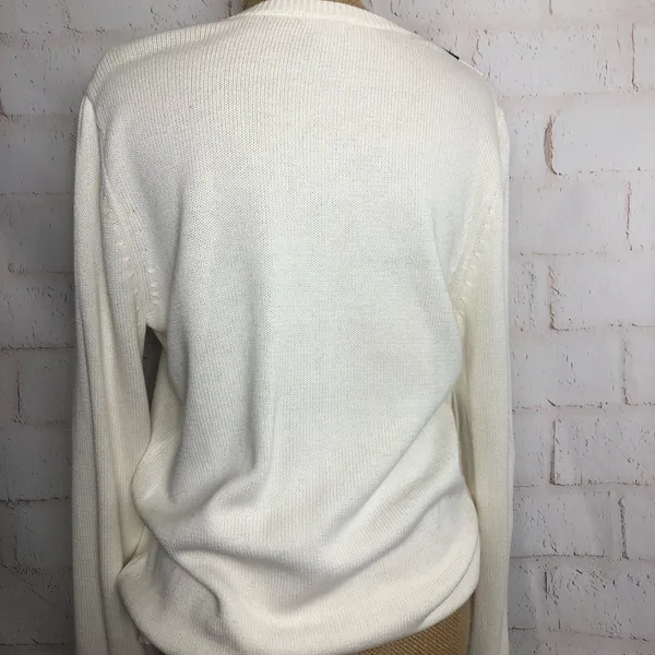 ⬇️ IZOD Golf Cream Argyle V-Neck Women’s Sweater - Image 5