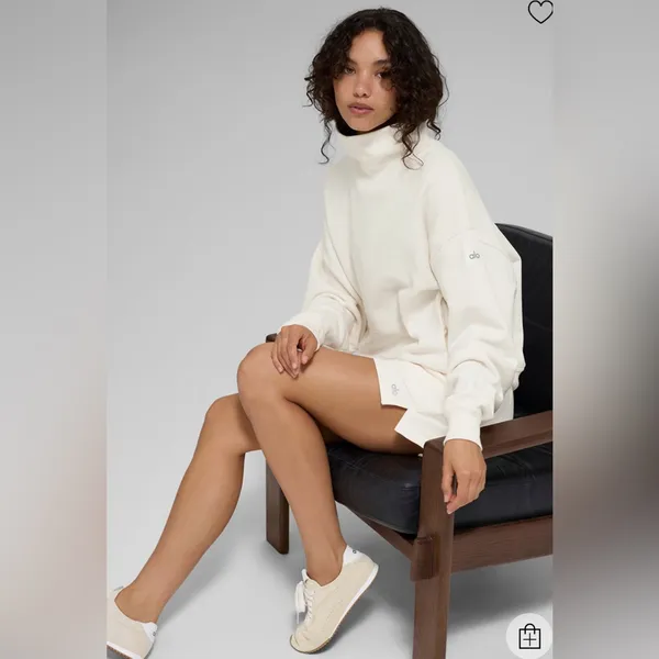 Alo Yoga NWT Hazy Mock Neck Pullover in Ivory Size S Oversized - Image 2