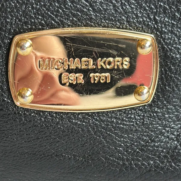 Michael Kors Black Leather Handbag with shoulder & Crossbody straps - Image 2