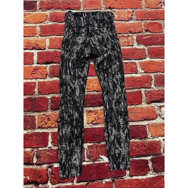 Lululemon leggings size 0 - Image 3