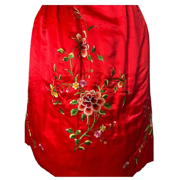 Vintage Red Silk Embroidered Padded Cape with Floral Satin Stitch Detail small - Image 10