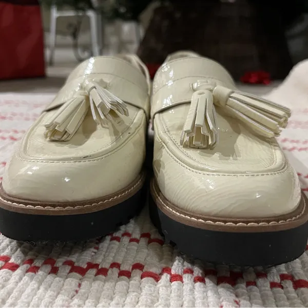 Franco Sarto Women’s Carolynnn Tassel Loafers Putty Patent Sz 8.5 - Image 6