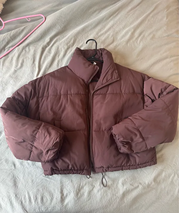 H&M Cropped Puffer Jacket in Chocolate - Image 2