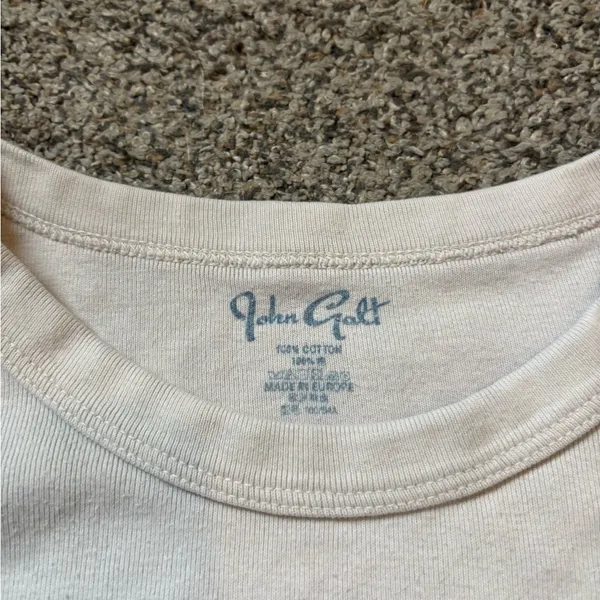 Brandy Melville Baby Tee - Image 4