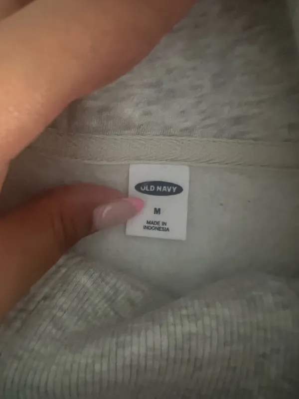 Old navy women’s grey oversized sweater - Image 9