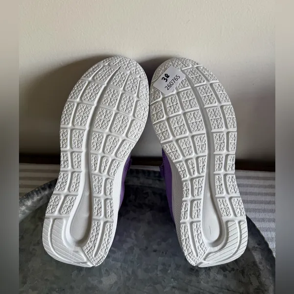 Women's Light Purple and White No Tie Shoe Size 38 aka 8 #260765 - Image 7