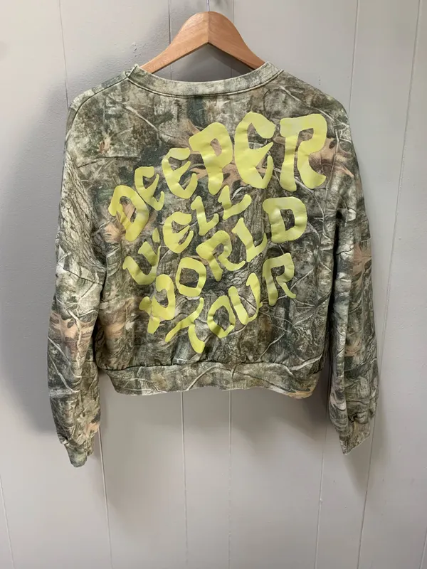 Kacey Musgraves Camo Deeper Well World Tour Crewneck Sweatshirt Medium - Image 2