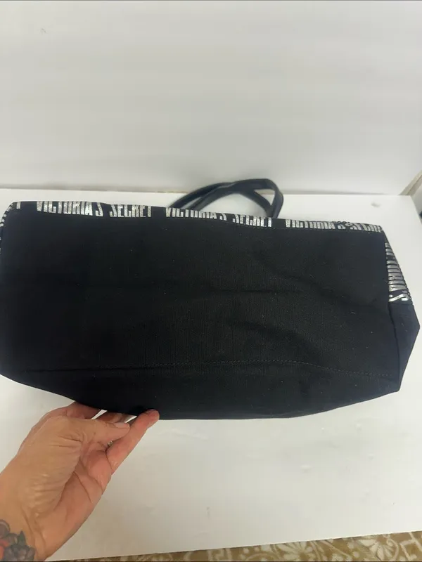Victoria's Secret Black & Silver Sequin Logo Tote Bag and pouch Set - Image 6